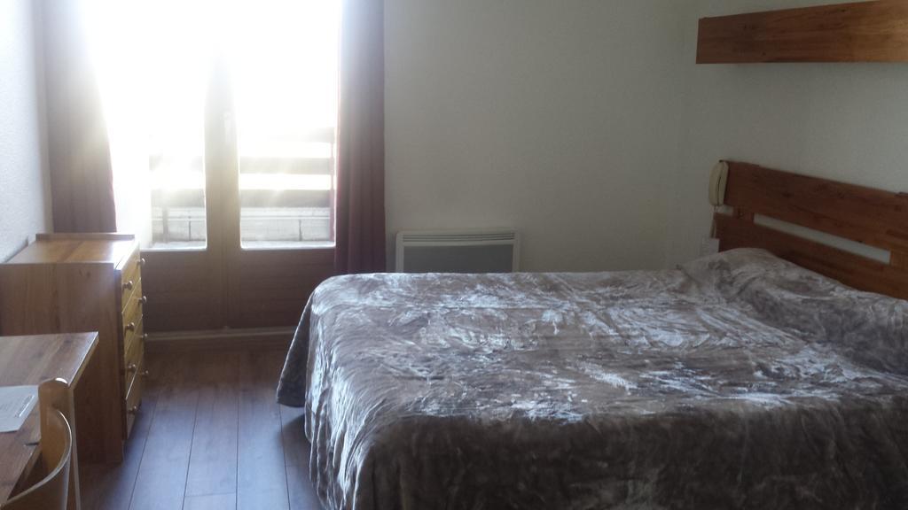 Hotel Yaka Les Angles  Pokoj fotografie